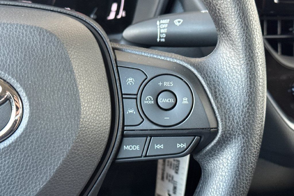Used 2026 Toyota Corolla LE FWD image 26