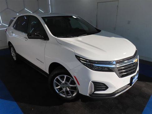 Used 2023 Chevrolet Equinox LT w/ Driver Convenience Package AWD/4WD image 5