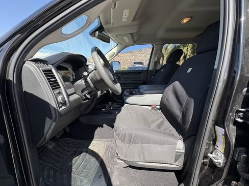 Used 2018 RAM 2500 Tradesman w/ Chrome Appearance Group AWD/4WD image 9