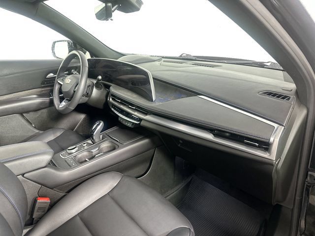 Used 2024 Cadillac XT4 Sport w/ Technology Package AWD/4WD image 30
