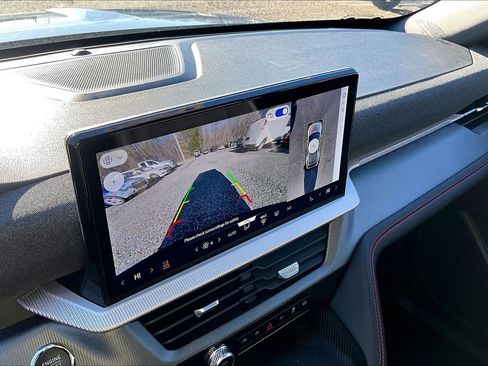 New 2026 Ford Explorer ST-Line w/ ST-Line Street Pack image 19