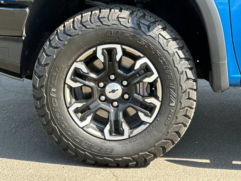 Used 2022 Chevrolet Silverado 1500 ZR2 w/ Technology Package AWD/4WD image 23
