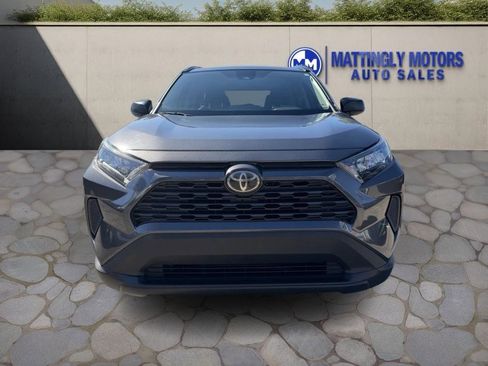 Used 2019 Toyota RAV4 LE image 8