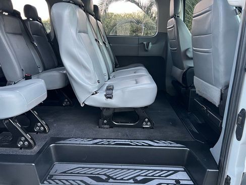 Used 2017 Ford Transit 350 XL image 21