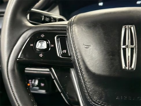 Used 2023 Lincoln Aviator AWD w/ Premium Package image 24