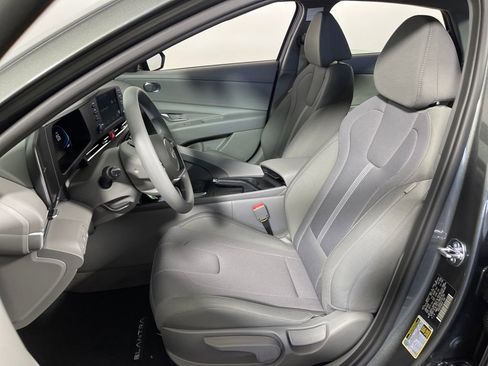 New 2026 Hyundai Elantra SE w/ Cargo Package FWD image 12