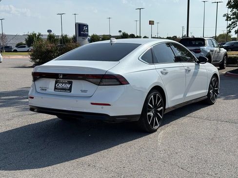 Used 2024 Honda Accord Touring image 7