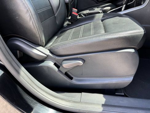 Used 2020 Ford EcoSport Titanium AWD/4WD image 24