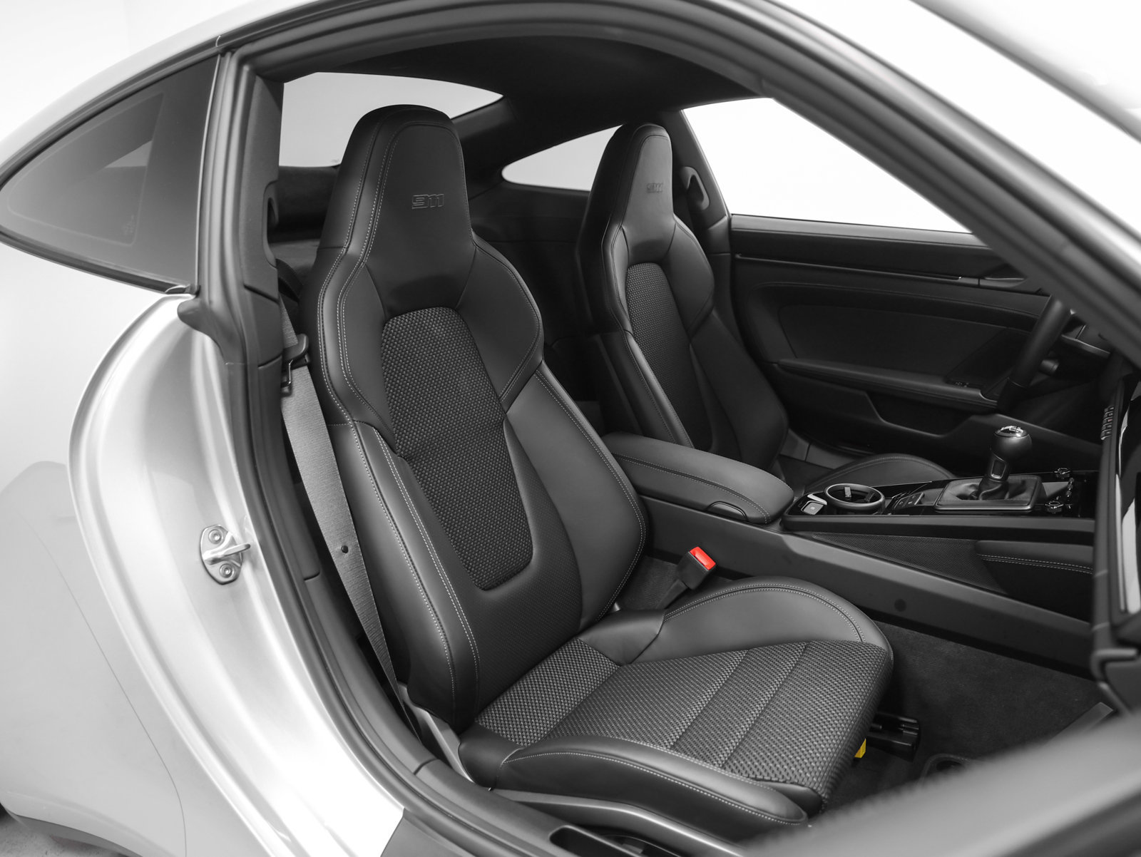 Certified 2024 Porsche 911 Carrera T RWD image 21