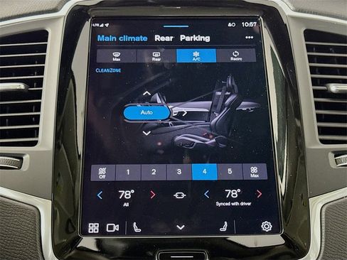 Certified 2025 Volvo XC90 B5 Core image 16