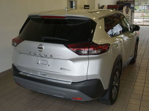 Used 2021 Nissan Rogue SV AWD/4WD image 13