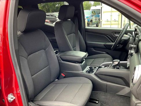 Used 2024 Chevrolet Colorado LT w/ LT Convenience Package image 7