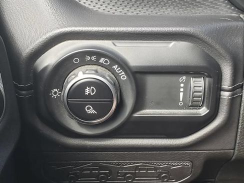 Used 2025 Jeep Gladiator Rubicon w/ Safety Group AWD/4WD image 24