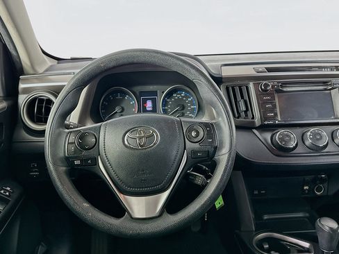 Used 2017 Toyota RAV4 LE image 17