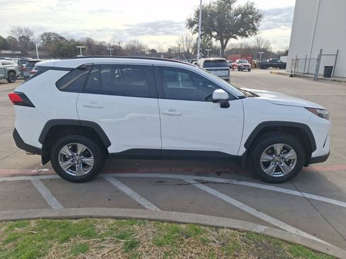 Used 2024 Toyota RAV4 XLE image 7
