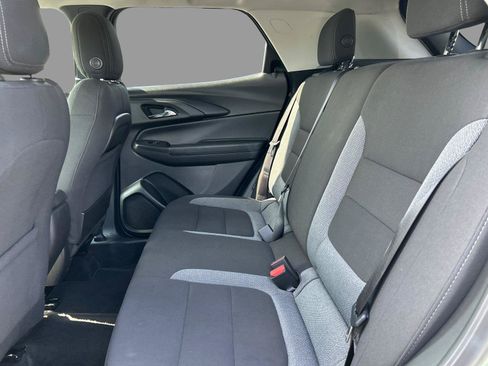 Used 2025 Chevrolet TrailBlazer LT AWD/4WD image 35