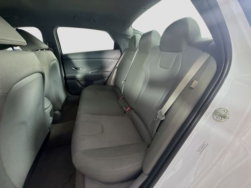 Used 2024 Hyundai Elantra SE FWD image 24
