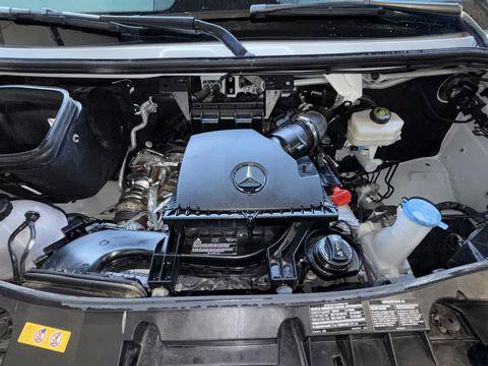 Used 2025 Mercedes-Benz Sprinter 2500 image 24