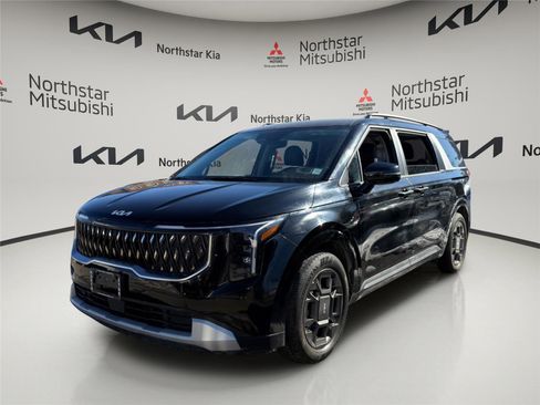 Used 2025 Kia Carnival EX image 1