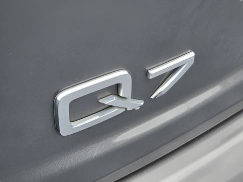 Used 2019 Audi Q7 3.0T Prestige w/ Prestige Package AWD/4WD image 33