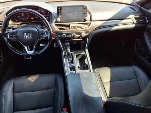Used 2018 Honda Accord Sport image 4