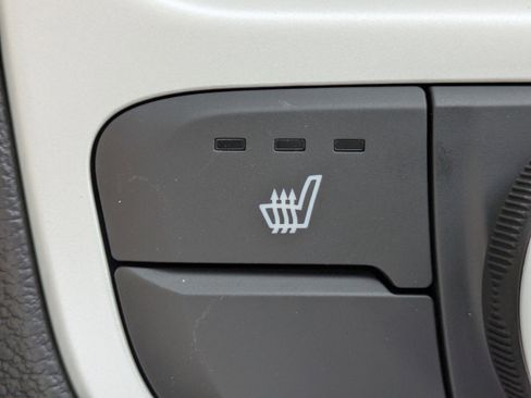 New 2026 Hyundai Venue SEL image 26