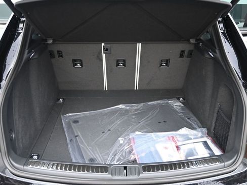 New 2026 Porsche Macan image 19