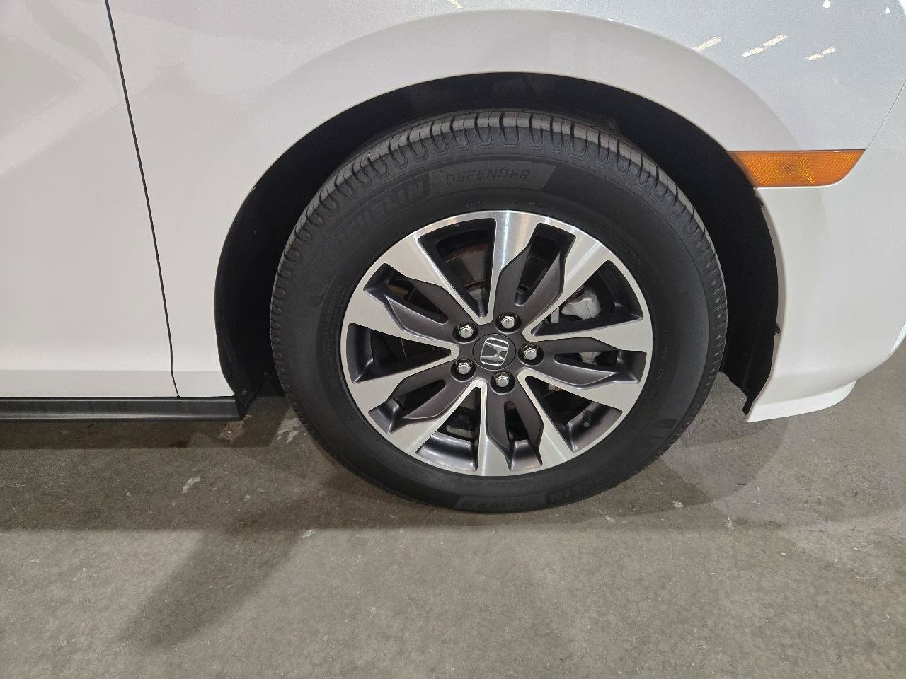 Used 2023 Honda Odyssey EX-L image 27