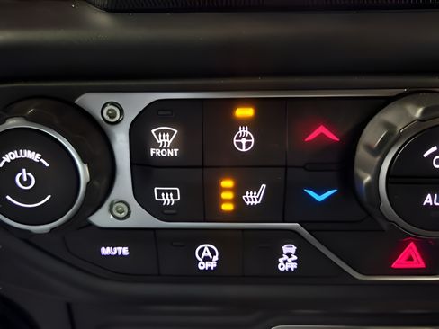 Certified 2020 Jeep Gladiator Rubicon AWD/4WD image 20