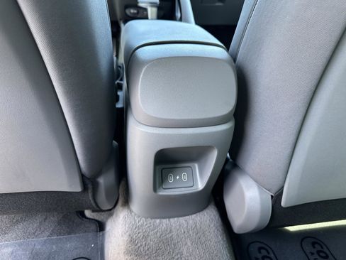 Used 2025 Hyundai Elantra SEL FWD image 16