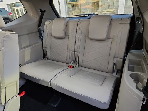 New 2026 Volkswagen Atlas SE image 10