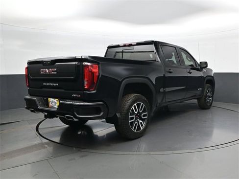 Used 2023 GMC Sierra 1500 AT4 w/ Technology Package image 5