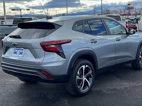 New 2026 Chevrolet Trax RS image 5
