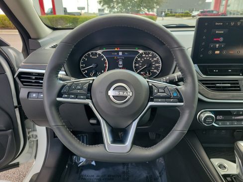 Used 2023 Nissan Altima 2.5 SL FWD image 21
