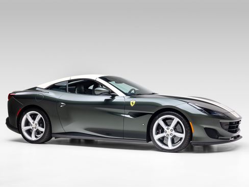 Certified 2019 Ferrari Portofino RWD image 12