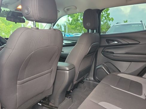 Used 2025 Chevrolet TrailBlazer LS w/ LS Convenience Package FWD image 14