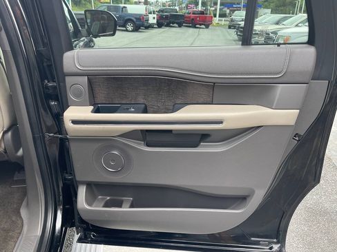 Used 2018 Ford Expedition Max Limited w/ Equipment Group 302A AWD/4WD image 35