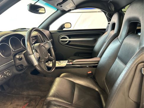 Used 2004 Chevrolet SSR w/ Preferred Equipment Group image 14