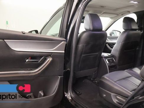 Used 2024 MAZDA CX-90 Plug-In Hybrid w/ Preferred AWD/4WD image 31