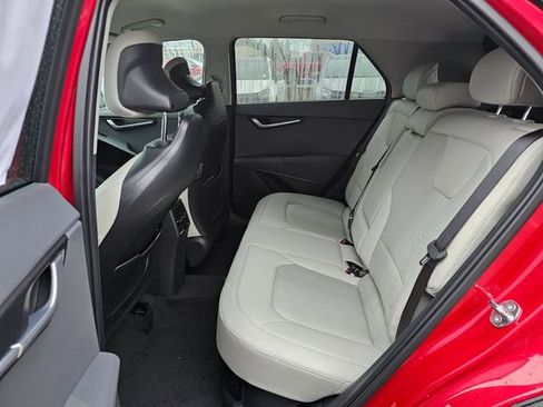 New 2025 Kia Niro EX image 15
