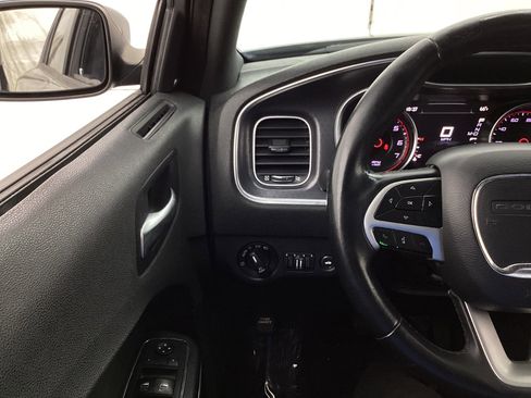 Used 2018 Dodge Charger SXT Plus image 32