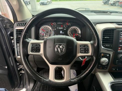 Used 2019 RAM 1500 Laramie AWD/4WD image 14