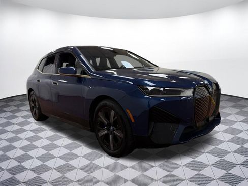 Certified 2023 BMW iX xDrive50 w/ Premium Package image 6