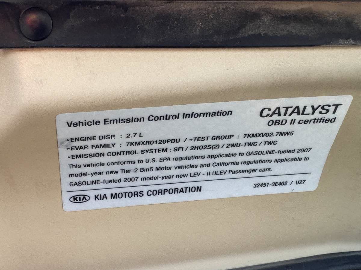 Used 2007 Kia Rondo EX w/ Premium Pkg FWD image 19