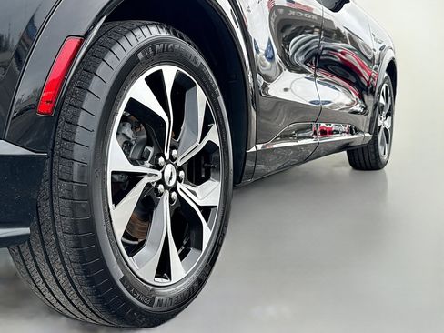 Certified 2022 Ford Mustang Mach-E Premium image 15