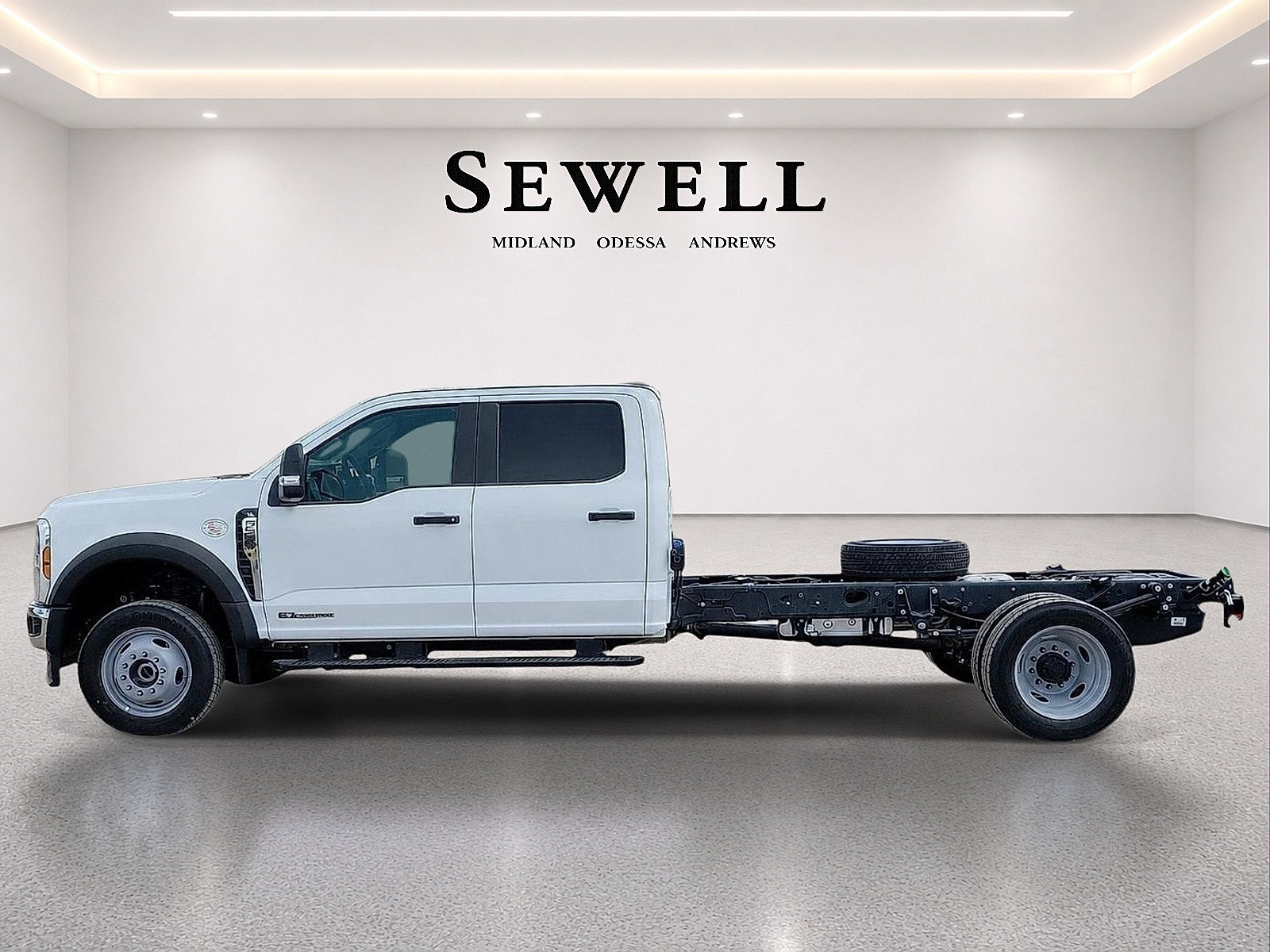 New 2026 Ford F550 4x4 Crew Cab Super Duty image 2