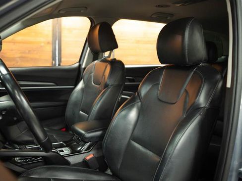 Used 2022 Kia Telluride LX image 10