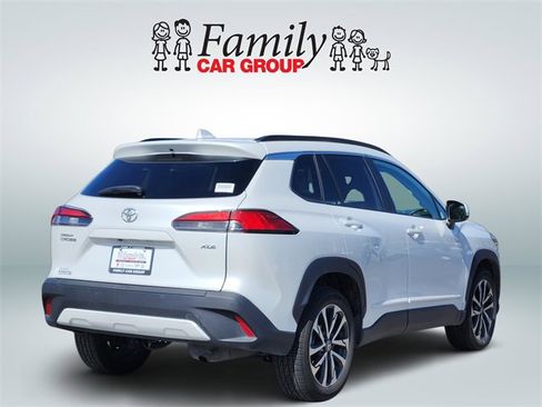 Certified 2022 Toyota Corolla Cross XLE w/ Convenience Package image 4