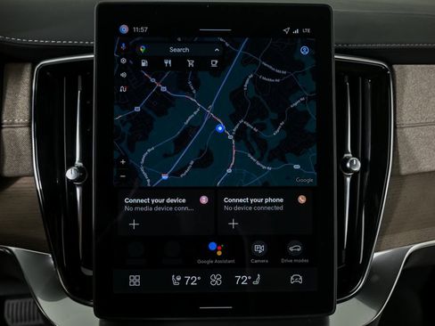 Used 2026 Volvo XC90 B6 Plus w/ Protection Package Premier image 16