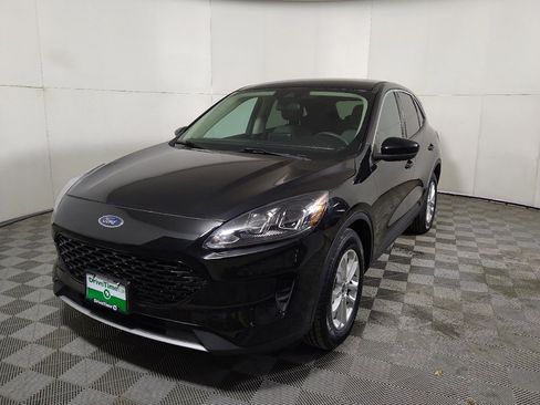 Used 2020 Ford Escape SE image 15